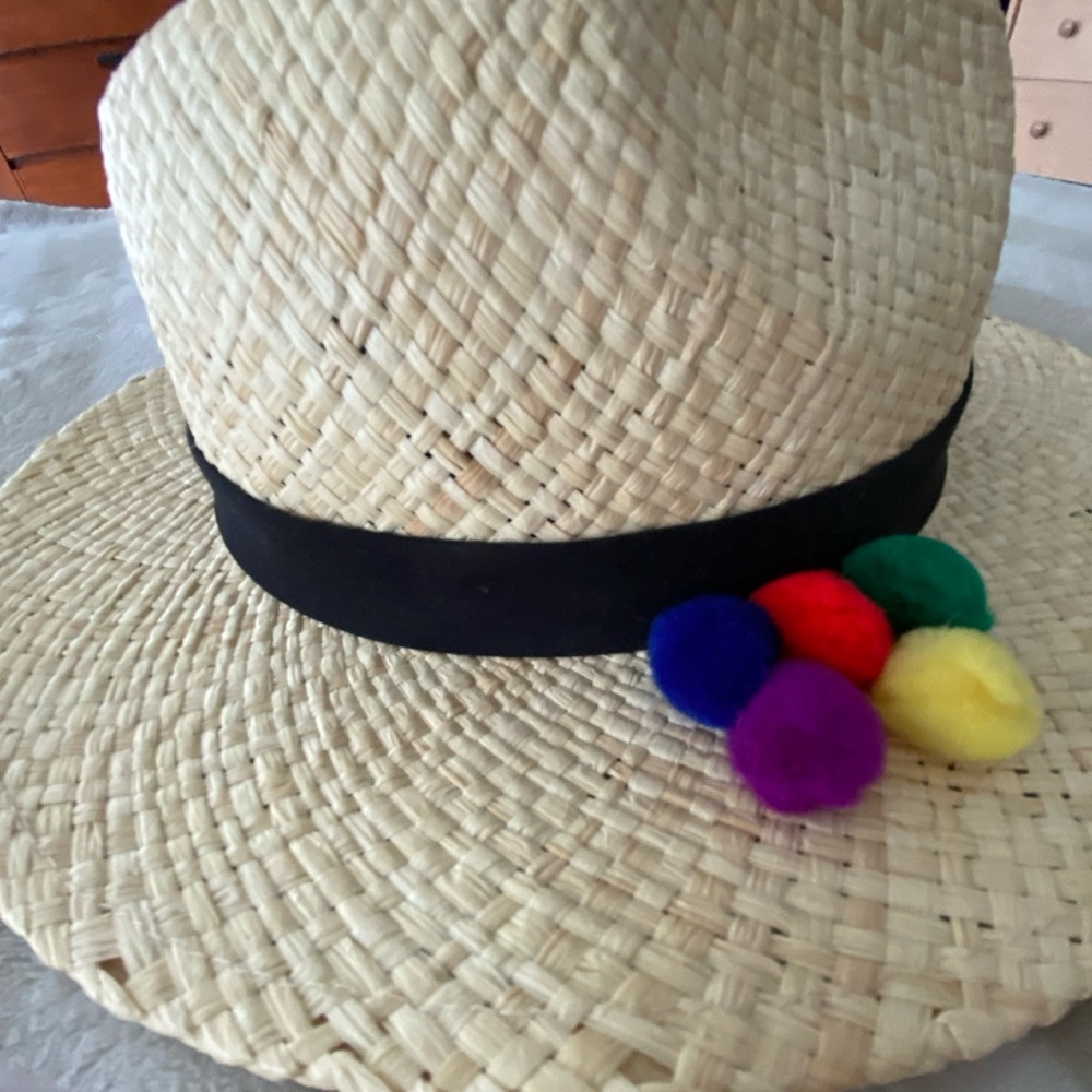 New Raffia hat - Picture 5 of 5